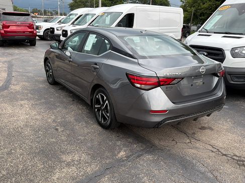 Used 2024 Nissan Sentra SV FWD image 5