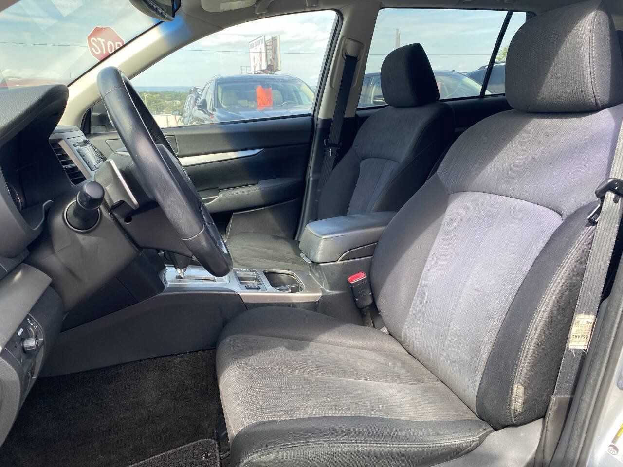 Used 2013 Subaru Outback 2.5i Premium AWD/4WD image 12