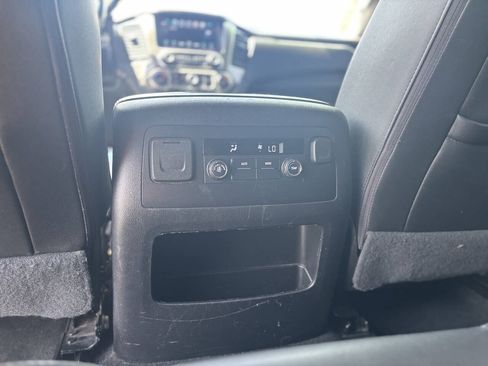 Used 2018 Chevrolet Suburban LT AWD/4WD image 22