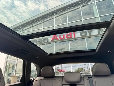 Certified 2025 Audi Q5 Premium w/ Convenience Package AWD/4WD image 33