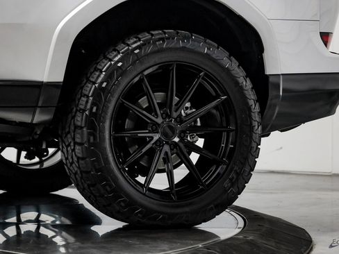 Used 2025 Lexus GX 550 w/ Accessory Package (2T) image 96