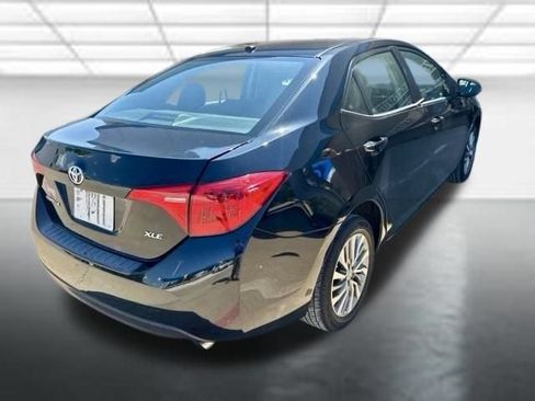 Used 2019 Toyota Corolla XLE FWD image 2