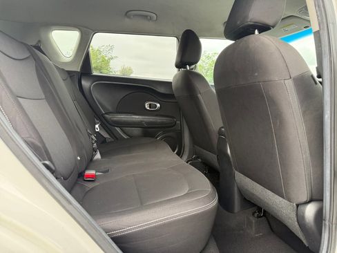 Used 2016 Kia Soul image 17