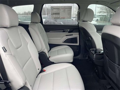 New 2025 Kia Telluride S image 23