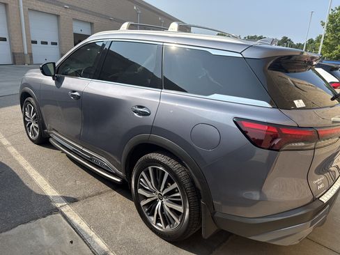 Used 2023 INFINITI QX60 Sensory w/ Vision Package AWD/4WD image 8