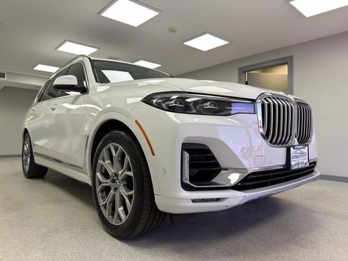 Used 2020 BMW X7 xDrive40i w/ Cold Weather Package AWD/4WD image 4