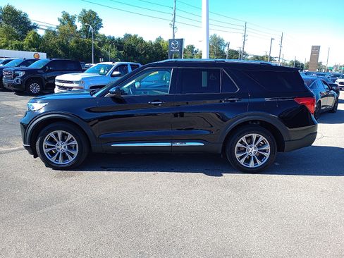 Used 2023 Ford Explorer Limited image 4