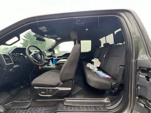 Used 2018 Ford F150 XLT w/ Equipment Group 302A Luxury AWD/4WD image 22