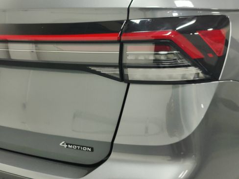 Used 2025 Volkswagen Taos SEL w/ Black Wheel Plus Package image 4