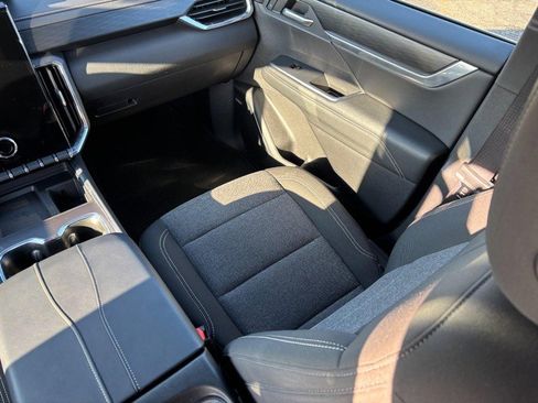 Certified 2025 GMC Acadia Elevation image 15