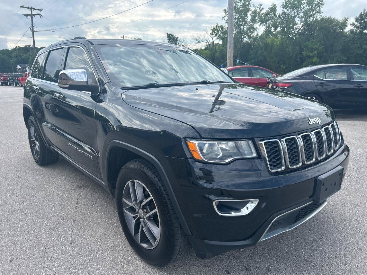 Used 2018 Jeep Grand Cherokee Limited RWD image 3
