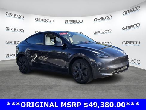 Used 2024 Tesla Model Y Long Range image 1