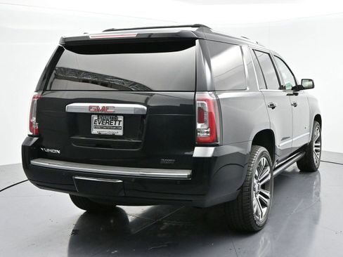 Used 2020 GMC Yukon Denali w/ Denali Premium Package image 6