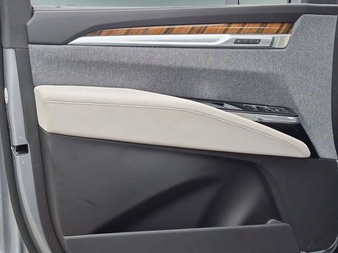 Certified 2025 Cadillac Escalade Sport Platinum AWD/4WD image 27