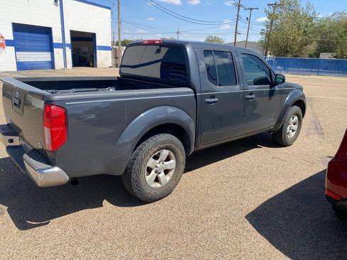 Used 2013 Nissan Frontier SV RWD image 18