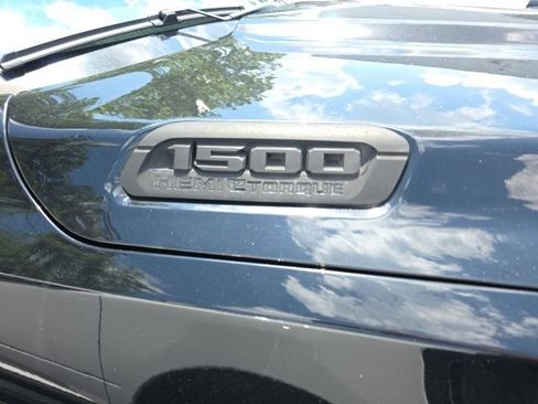 Used 2021 RAM 1500 Laramie AWD/4WD image 5