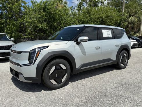 New 2026 Kia EV9 Light image 8