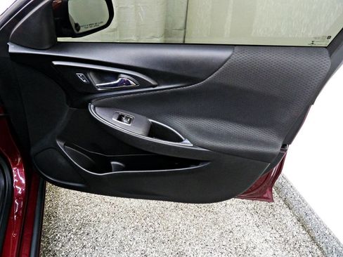 Used 2016 Chevrolet Malibu LT image 11
