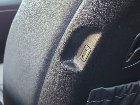 Used 2022 Kia Telluride SX image 17