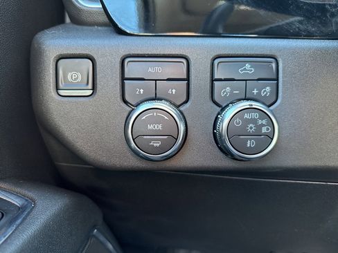 Certified 2023 GMC Sierra 1500 Elevation image 15