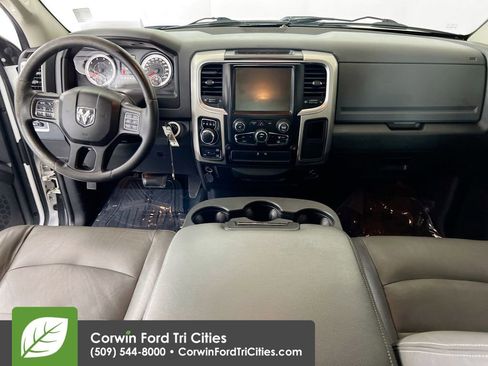 Used 2016 RAM 1500 Classic SLT AWD/4WD image 7