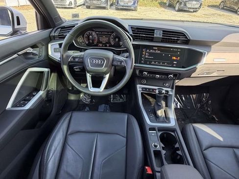 Used 2023 Audi Q3 2.0T Premium Plus w/ Premium Plus Package AWD/4WD image 11
