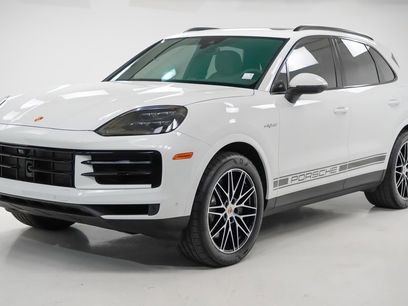 Used 2025 Porsche Cayenne E-Hybrid w/ Premium Package Plus
