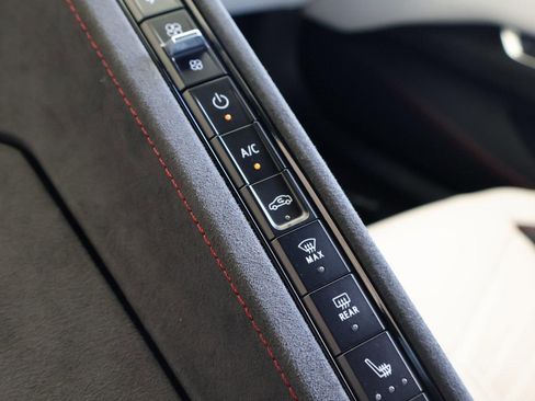 Used 2023 Chevrolet Corvette Z06 image 24