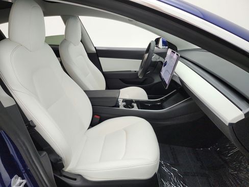 Used 2020 Tesla Model 3 Long Range AWD/4WD image 18