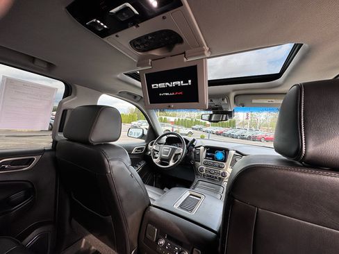 Used 2017 GMC Yukon XL Denali w/ Open Road Package image 15
