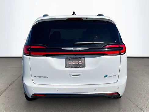 Certified 2024 Chrysler Pacifica Pinnacle image 6