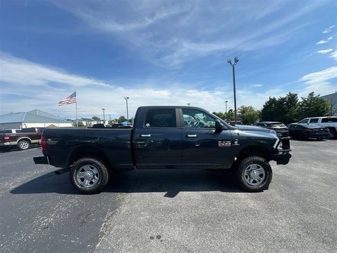 Used 2018 RAM 2500 SLT AWD/4WD image 4