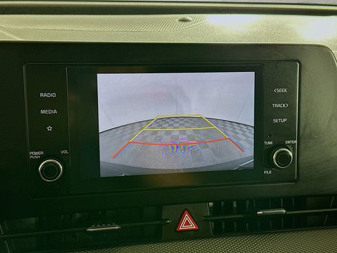 Used 2025 Kia Sportage LX image 21