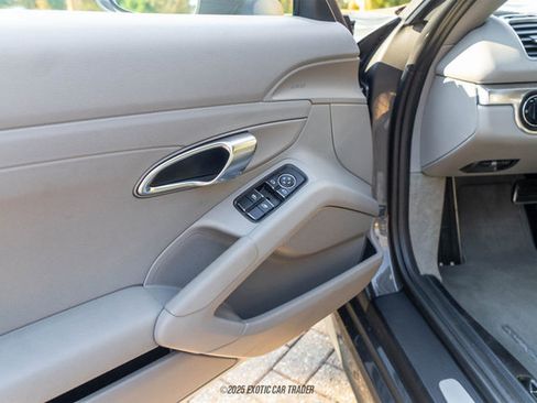 Used 2014 Porsche Cayman image 18