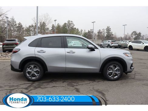 New 2026 Honda HR-V LX image 8