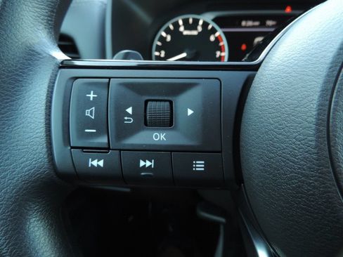 Used 2023 Nissan Rogue SV FWD image 27