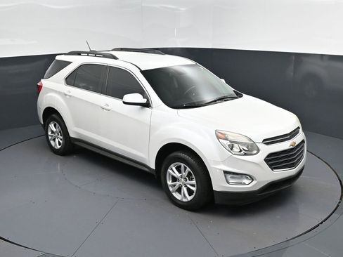 Used 2017 Chevrolet Equinox LT w/ Convenience Package image 1