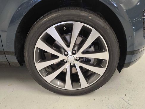 New 2026 Land Rover Range Rover Evoque Dynamic SE image 9