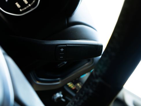 Used 2019 GMC Sierra 1500 SLT w/ SLT Premium Plus Package image 24