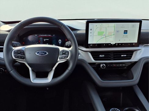 New 2026 Ford Explorer Active w/ Active Comfort Package image 4