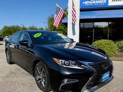 Used 2018 Lexus ES 350 w/ Luxury Package w/Wood Trim FWD image 8