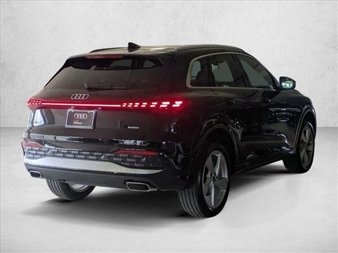 New 2025 Audi Q5 Premium Plus image 2