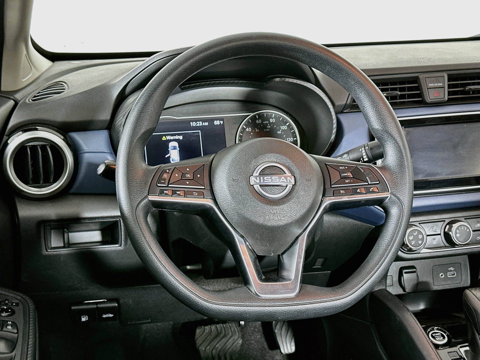 Used 2025 Nissan Versa SV FWD image 17