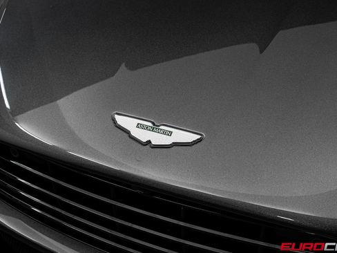 Used 2019 Aston Martin DB11 Volante RWD image 11