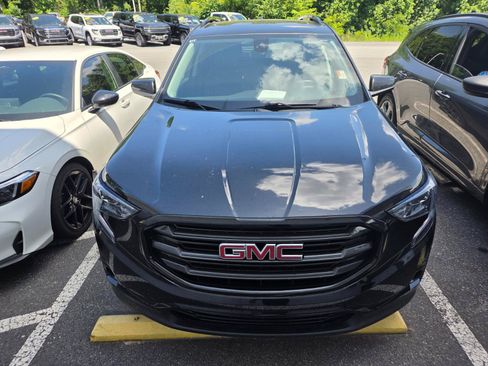Used 2021 GMC Terrain SLT w/ Elevation Edition FWD image 2