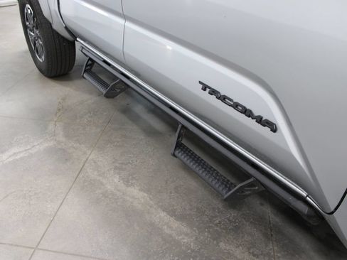 Used 2024 Toyota Tacoma TRD Sport RWD image 13