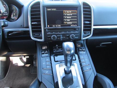 Used 2012 Porsche Cayenne AWD/4WD image 15