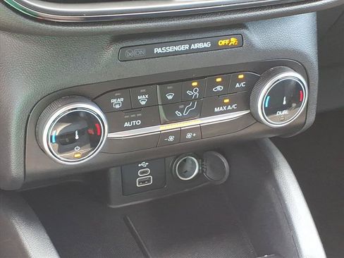 Used 2025 Ford Escape ST-Line AWD/4WD image 32