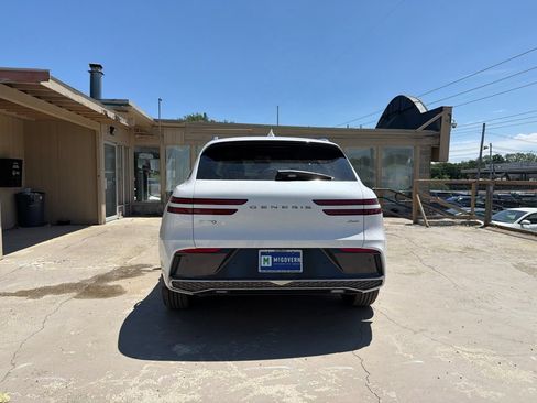 New 2026 Genesis GV70 2.5T Advanced AWD/4WD image 4