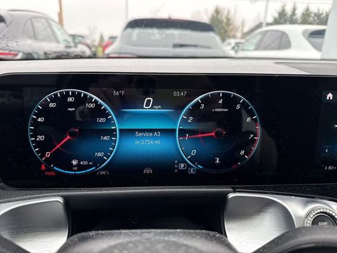 Used 2022 Mercedes-Benz GLB 250 4MATIC image 5